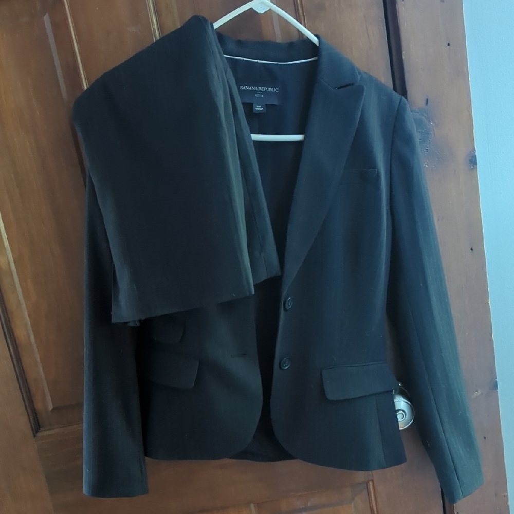 LIKE NEW Banana Republic Skirt Blazer Suit